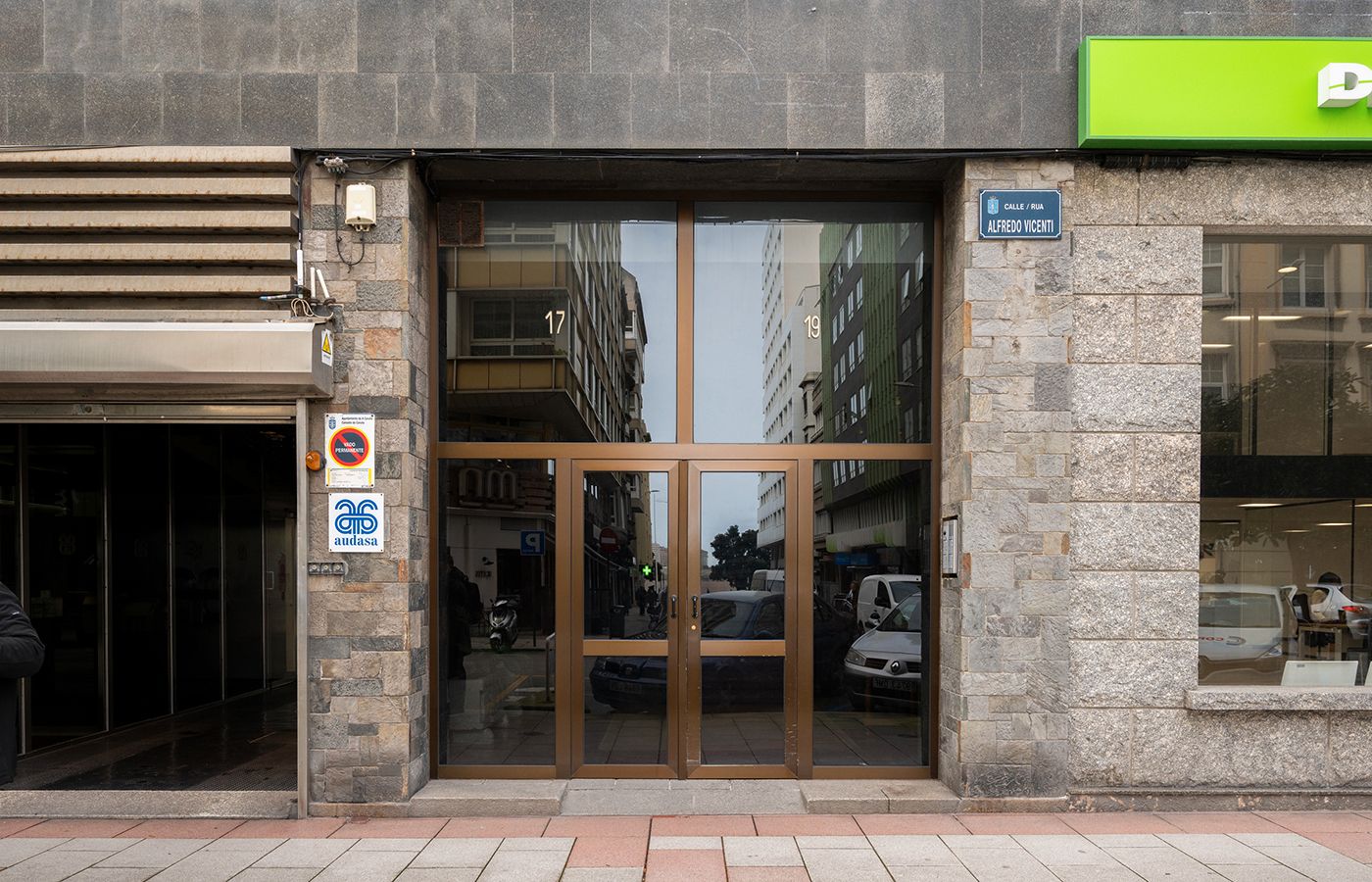 Außenansicht von Wohnung zum Verkauf in A Coruña Capital  mit Heizung, Parkett und Terrasse