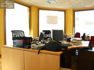 Local comercial en venta en Carballo