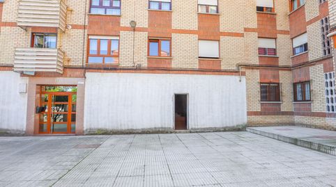 Foto 2 von Geschaftsraum zur Miete in Oviedo - Calle Quin el Pescador, 1, HUCA - La Cadellada, Oviedo