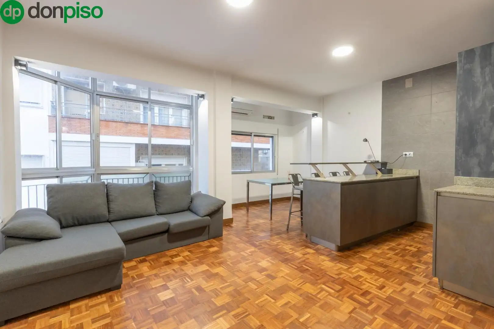 Piso con ascensor en venta en Calle PINTOR LOPEZ MEZQUITA