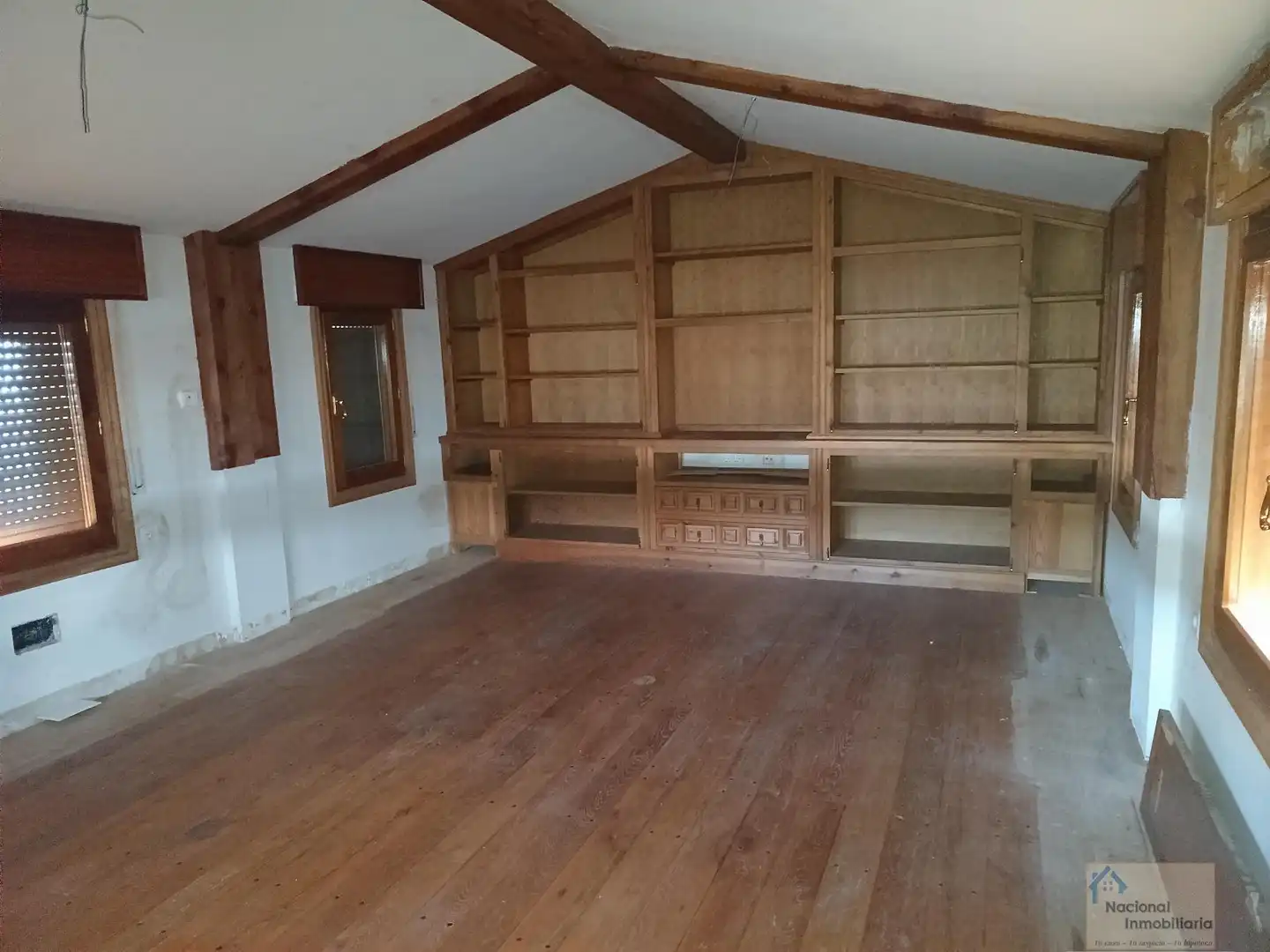 Houses for sale in Pesquera de Duero  with Terrace, Storage room and Swimming Pool