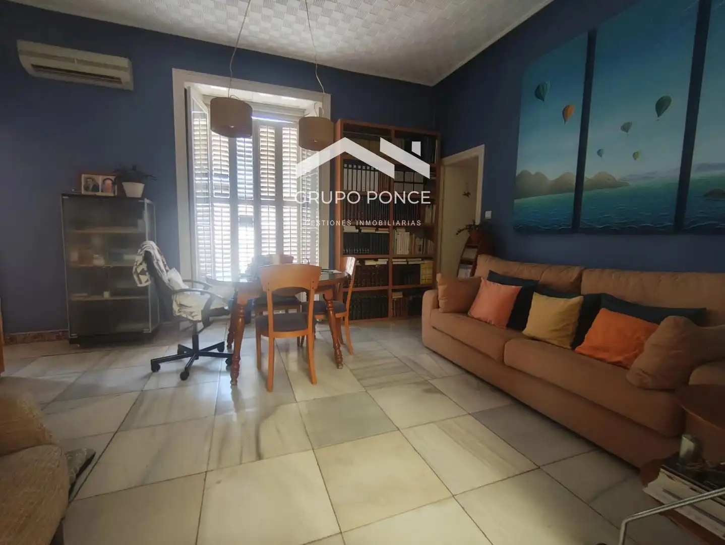 Sala d'estar de Edifici en venda en Puerto Real