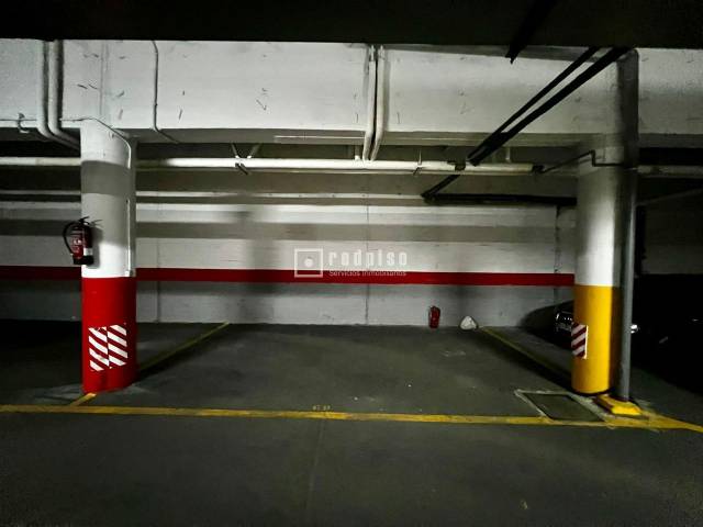 Garaje en Venta en ESCALONA en Aluche