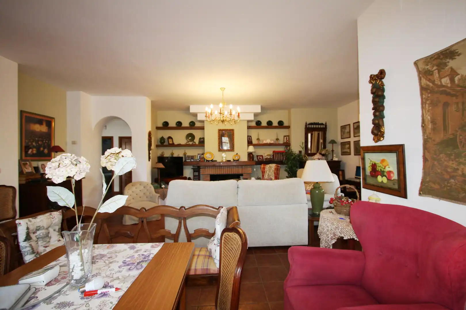 Sala d'estar de Casa o xalet en venda en Albacete amb Aire condicionat, Jardí privat i Terrassa