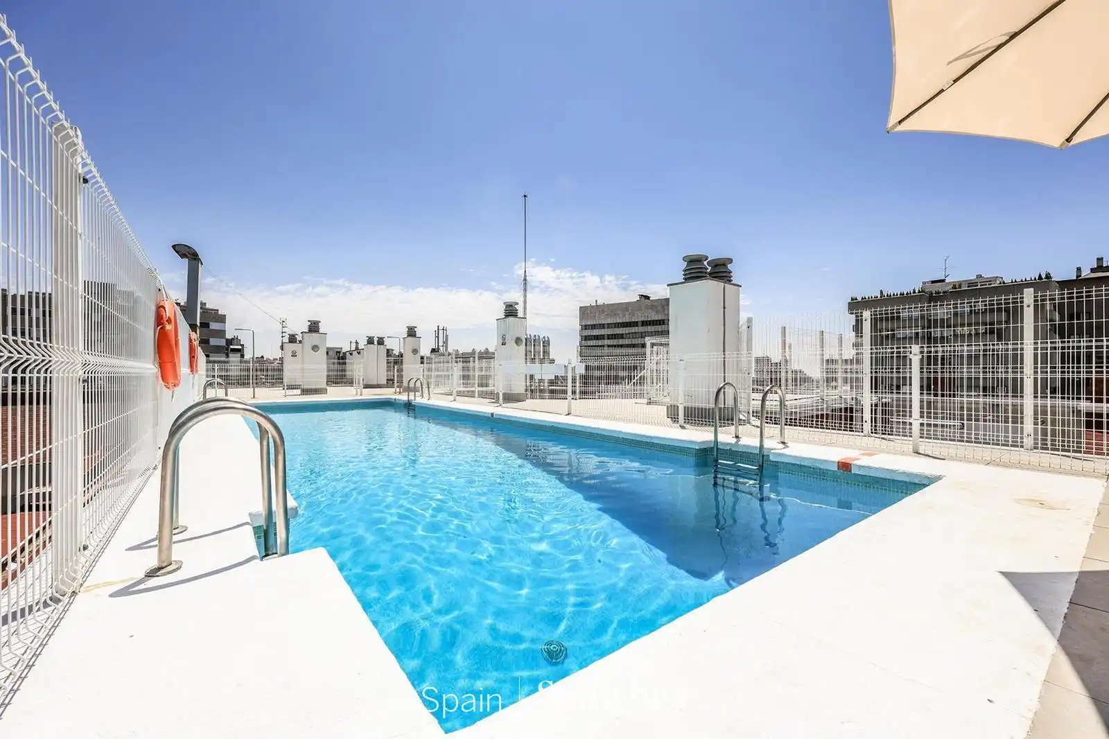 Piscina de Àtic en venda en Madrid amb Aire condicionat, Calefacció i Terrassa