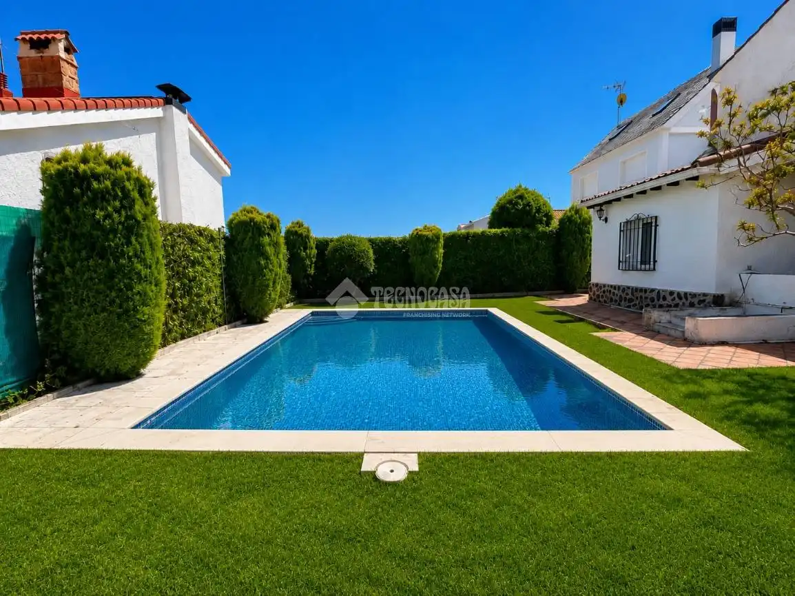 Piscina de Casa o chalet en venta en Carranque con Aire acondicionado, Parquet y Terraza