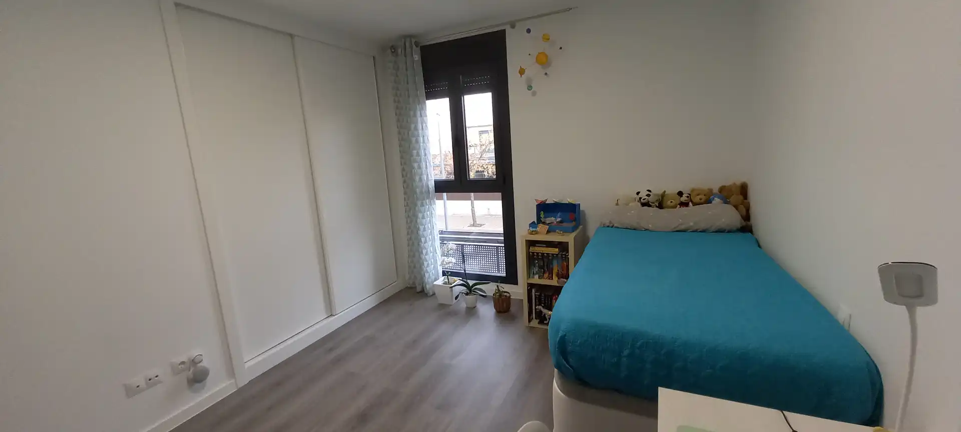 Schlafzimmer von Einfamilien-Reihenhaus zum Verkauf in Colmenar Viejo mit Klimaanlage, Heizung und Privatgarten