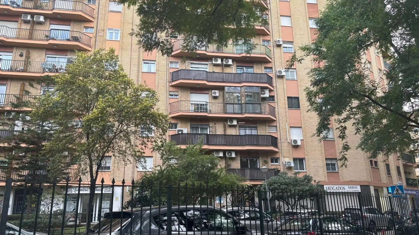 Exterior view of Flat for sale in Sevilla  with Air Conditioner, Private garden and Terrace