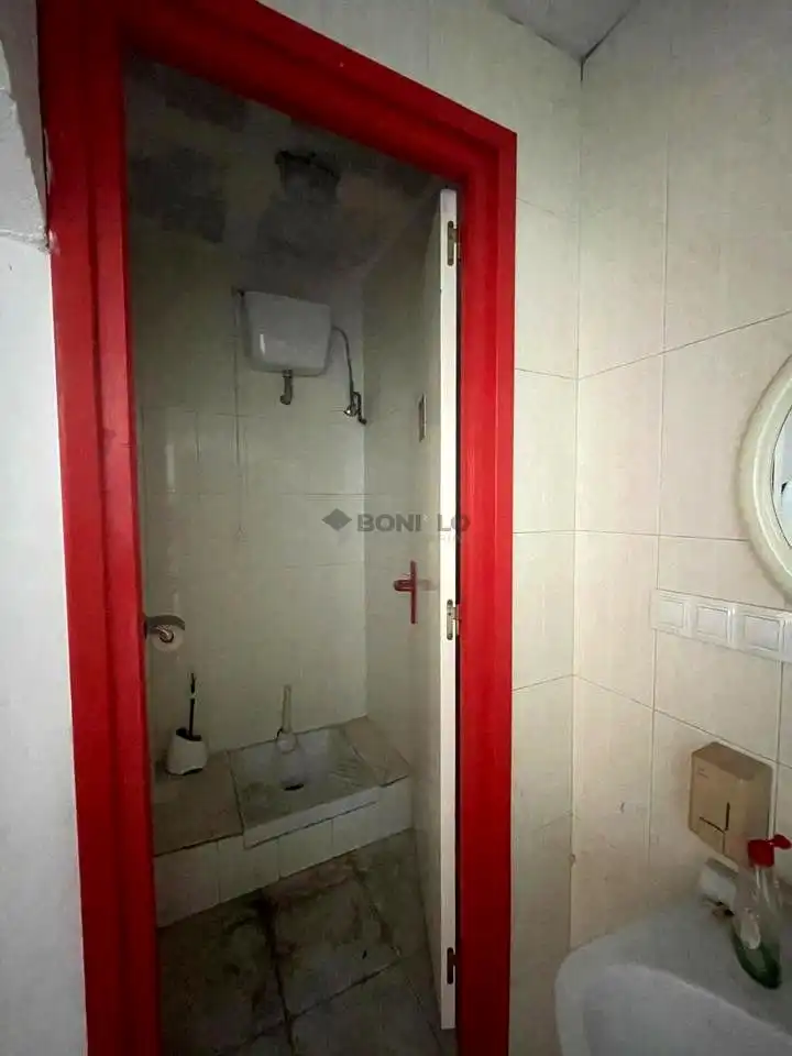 Badezimmer von Fabrikhallen zur Miete in Centro