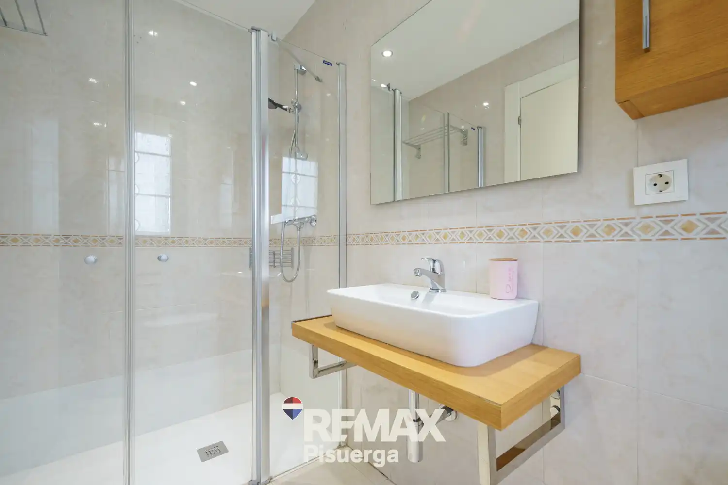 Villa mit Pool zum Verkauf in Calle José María Castilviejo 41, imagen 30