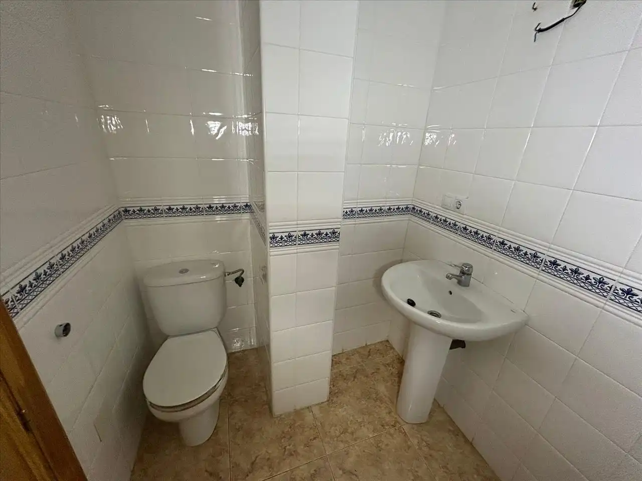 Baño de Piso en venta en Abarán con Balcón