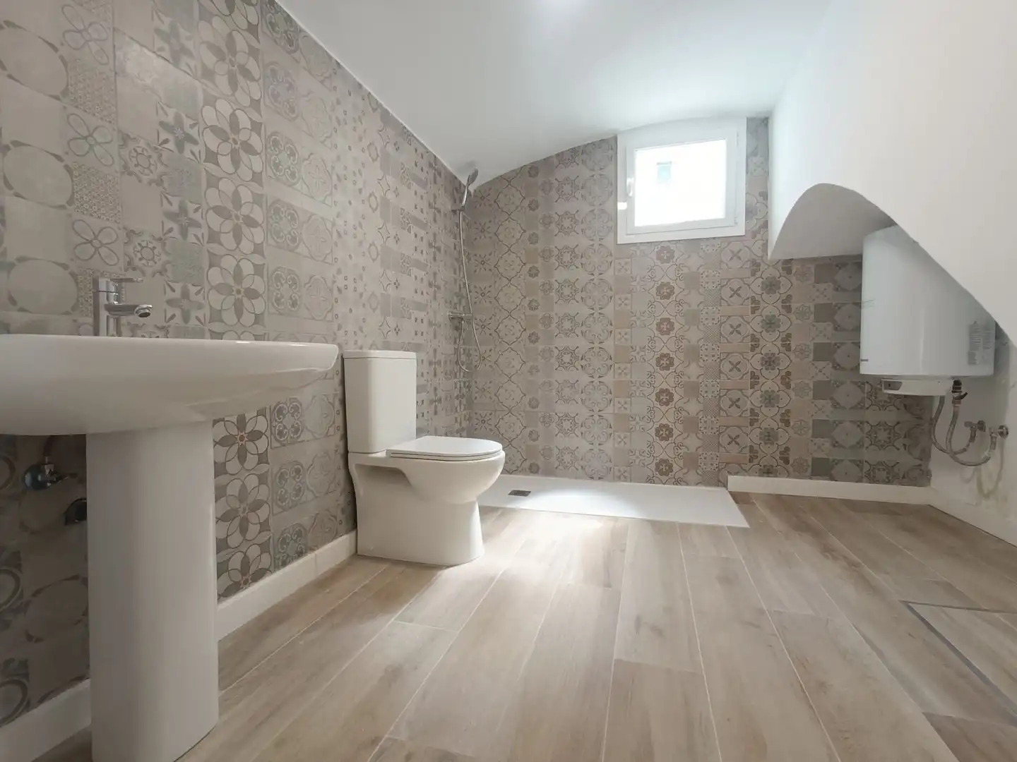 Baño de Piso en venta en Badalona con Calefacción
