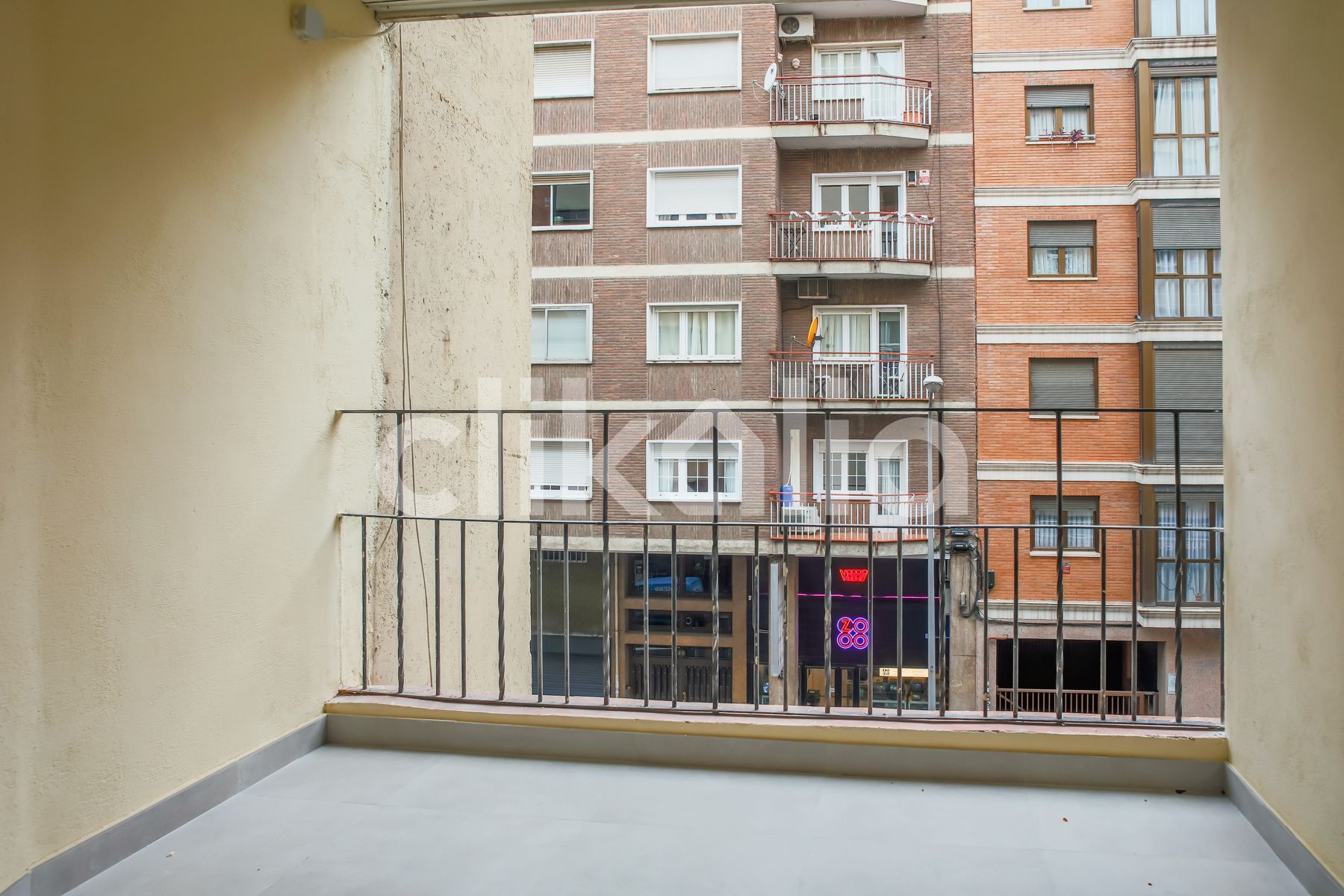 Habitación de Piso en venta en  Madrid Capital con Aire acondicionado, Calefacción y Terraza
