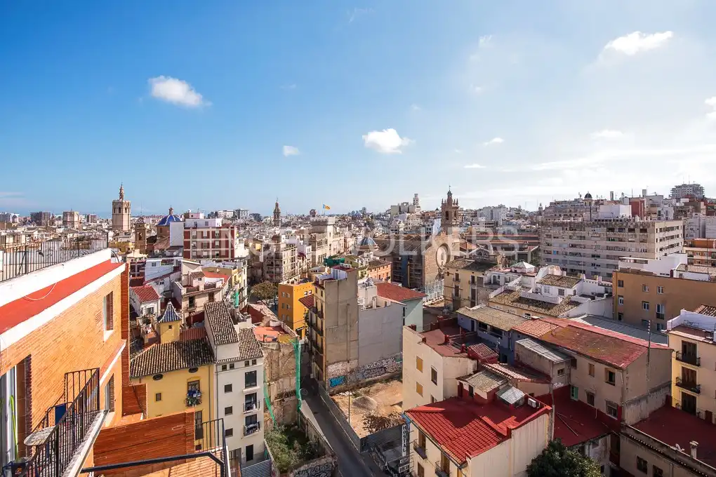Exterior view of Flat for rent in Valencia  with Air Conditioner, Heating and Terrace