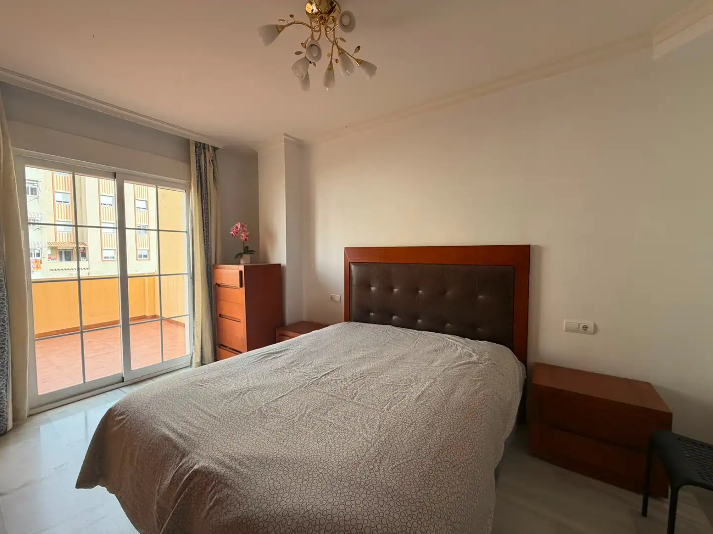 Habitación de Piso en venta en Vélez-Málaga con Amueblado y Piscina comunitaria