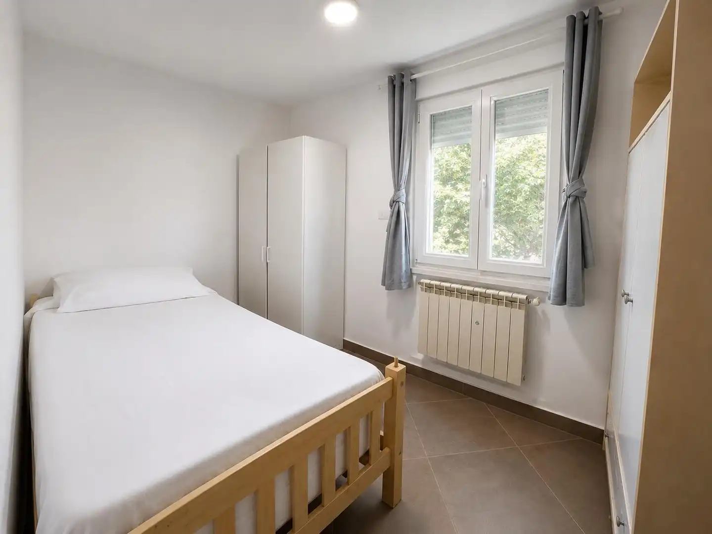 Habitación de Piso en venta en Madrid con Calefacción y Amueblado