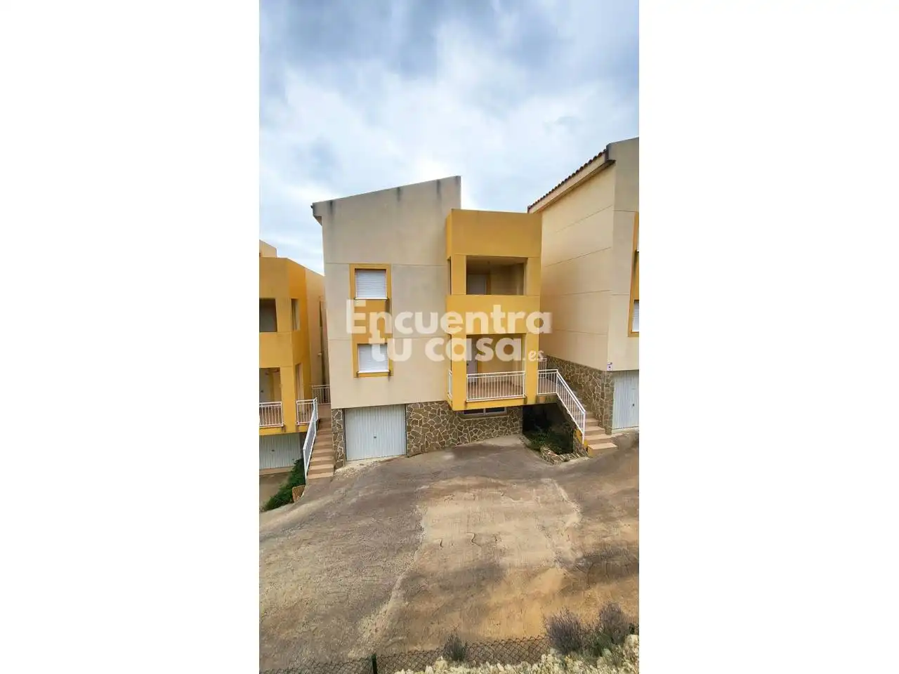 Vista exterior de Casa o xalet en venda en Callosa d'en Sarrià amb Terrassa i Piscina