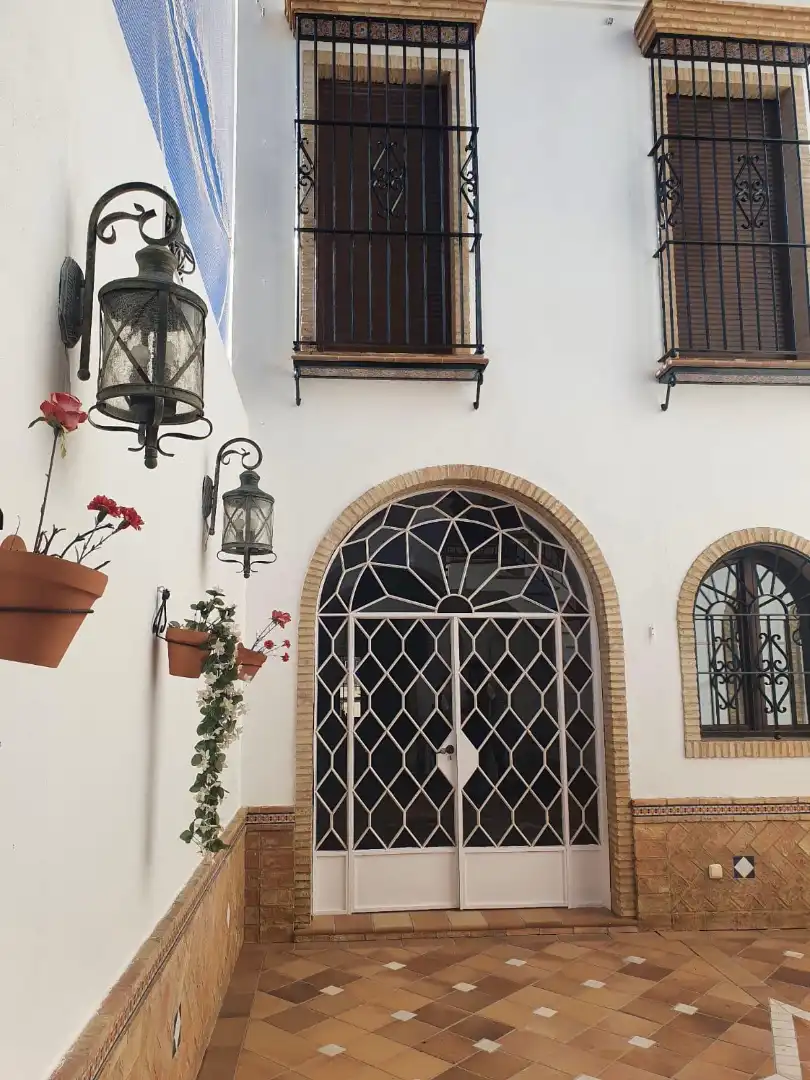 Vista exterior de Casa adosada de alquiler en Almonte con Aire acondicionado, Terraza y Amueblado