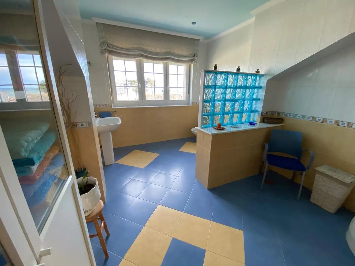 Baño de Casa o chalet en venta en Foz con Calefacción, Jardín privado y Terraza