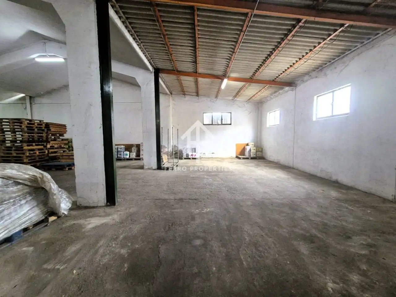 Industrial buildings for sale in Moraleda de Zafayona
