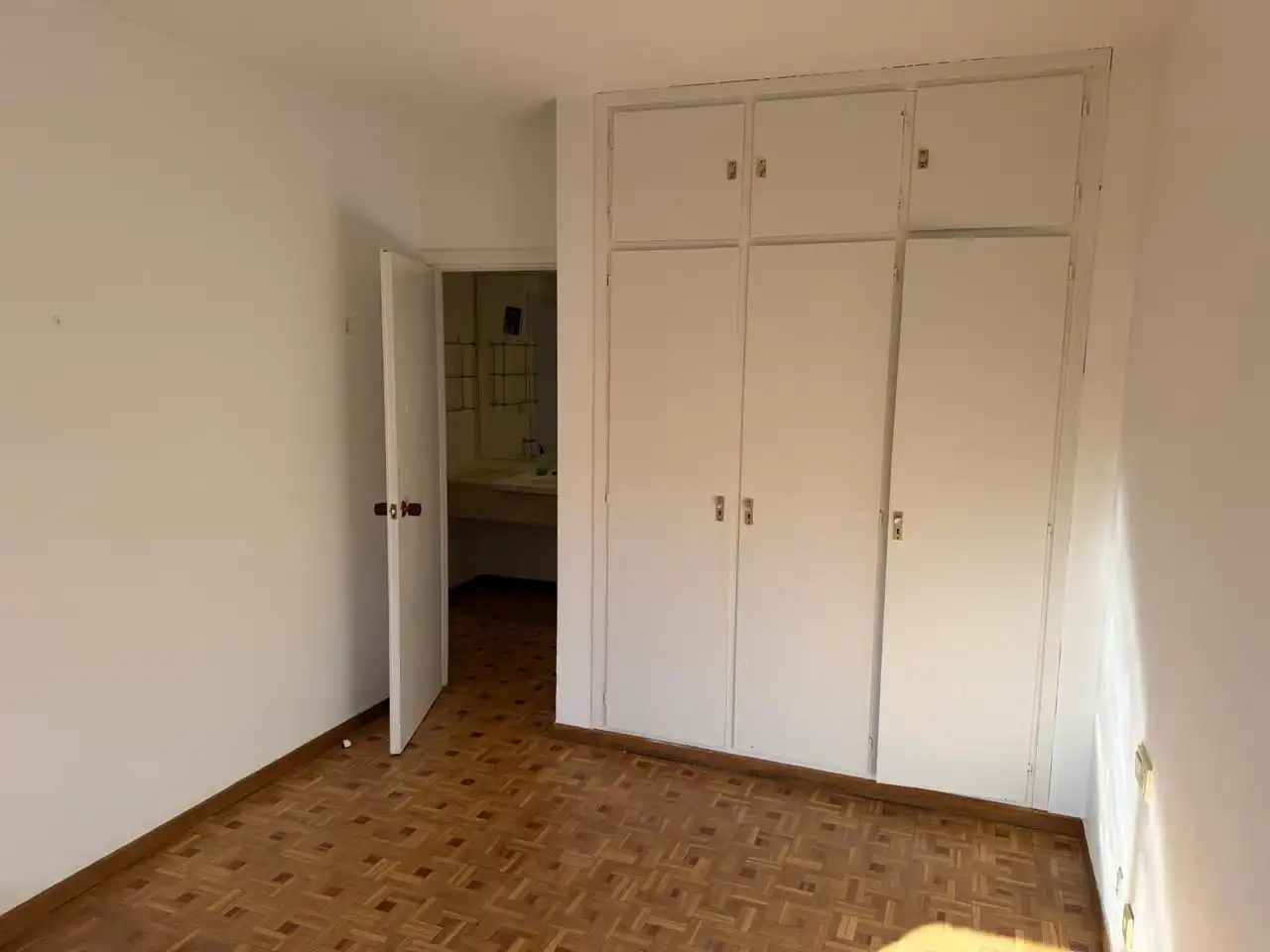 Schlafzimmer von Wohnung zur Miete in Ciudad Lineal