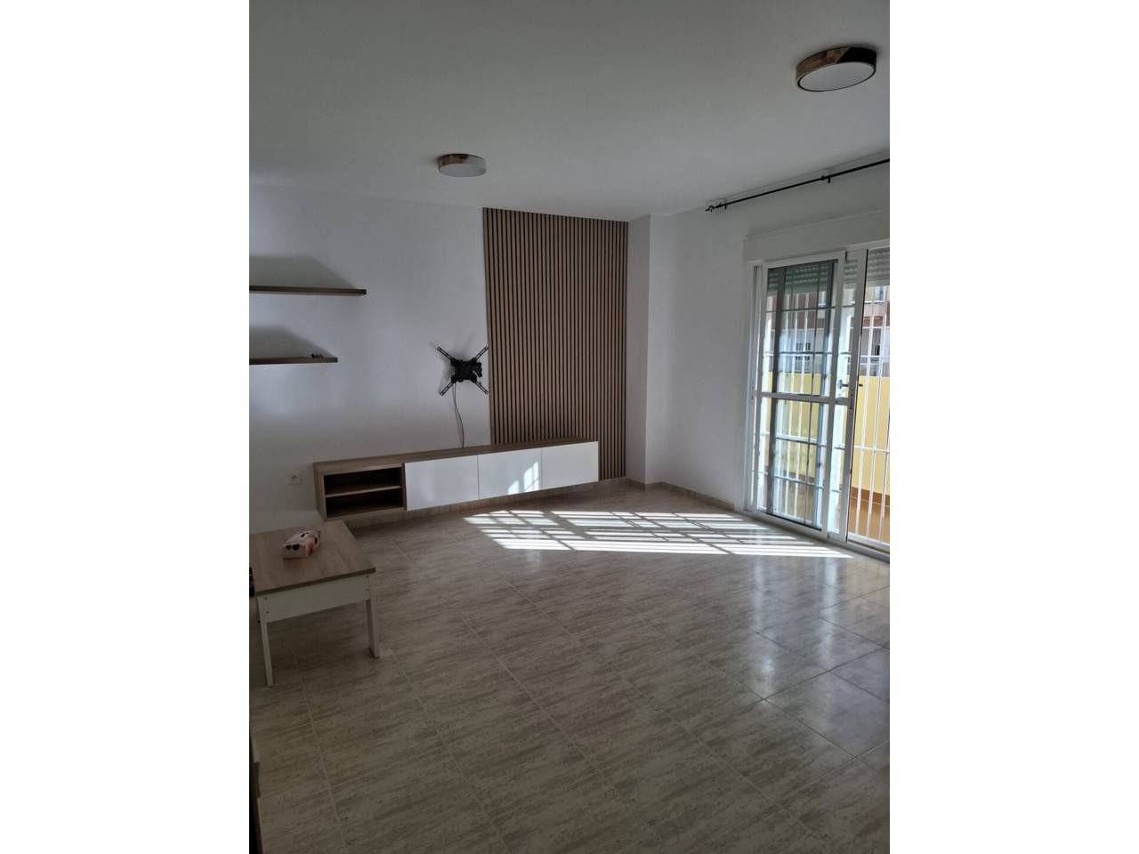 Sala de estar de Piso de alquiler en Roquetas de Mar con Terraza, Trastero y Amueblado