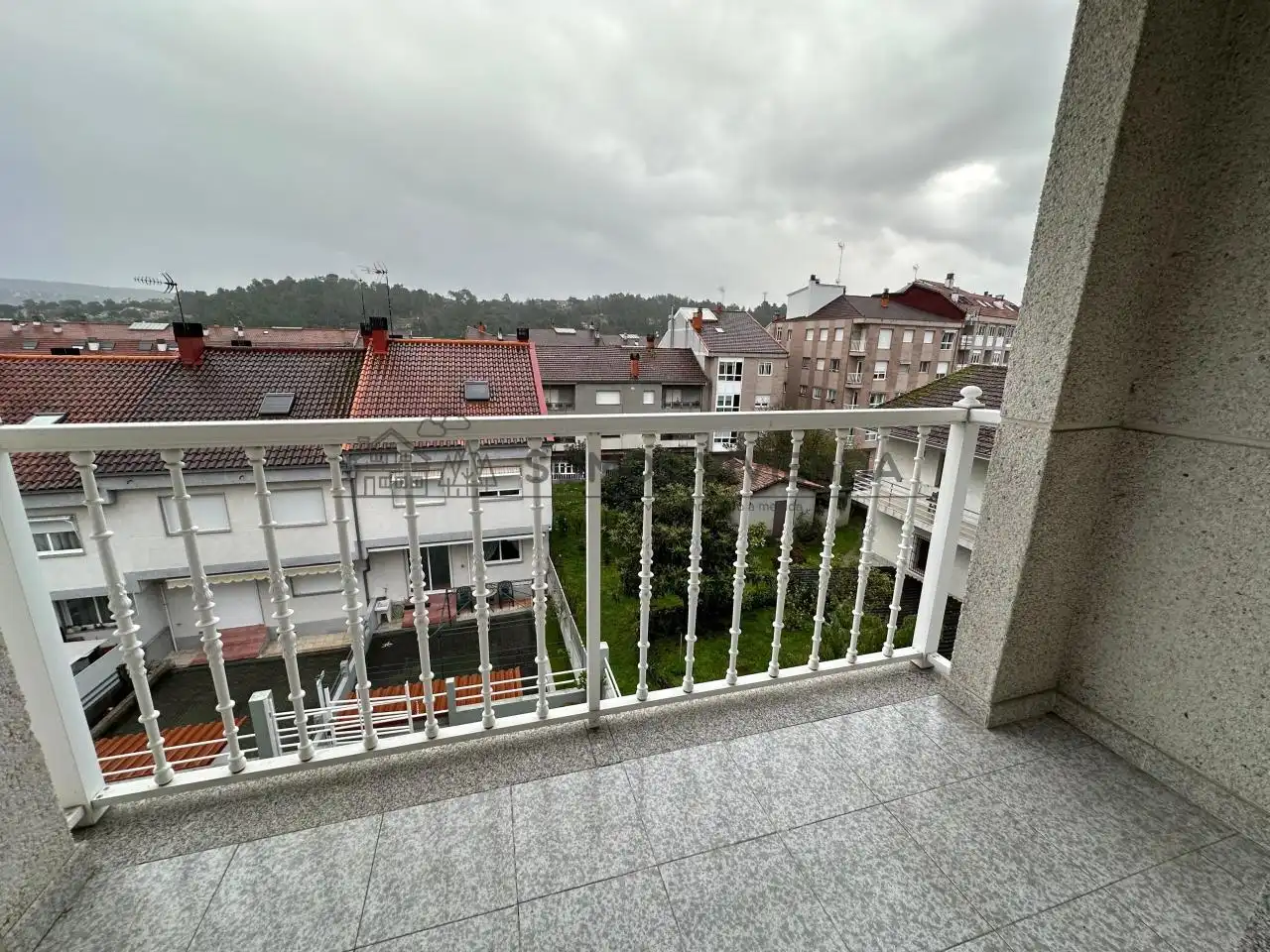 Terrasse von Einfamilien-Reihenhaus zum Verkauf in Barbadás mit Heizung, Privatgarten und Terrasse
