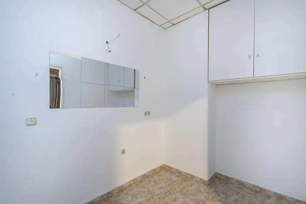 Local en venta en Granada