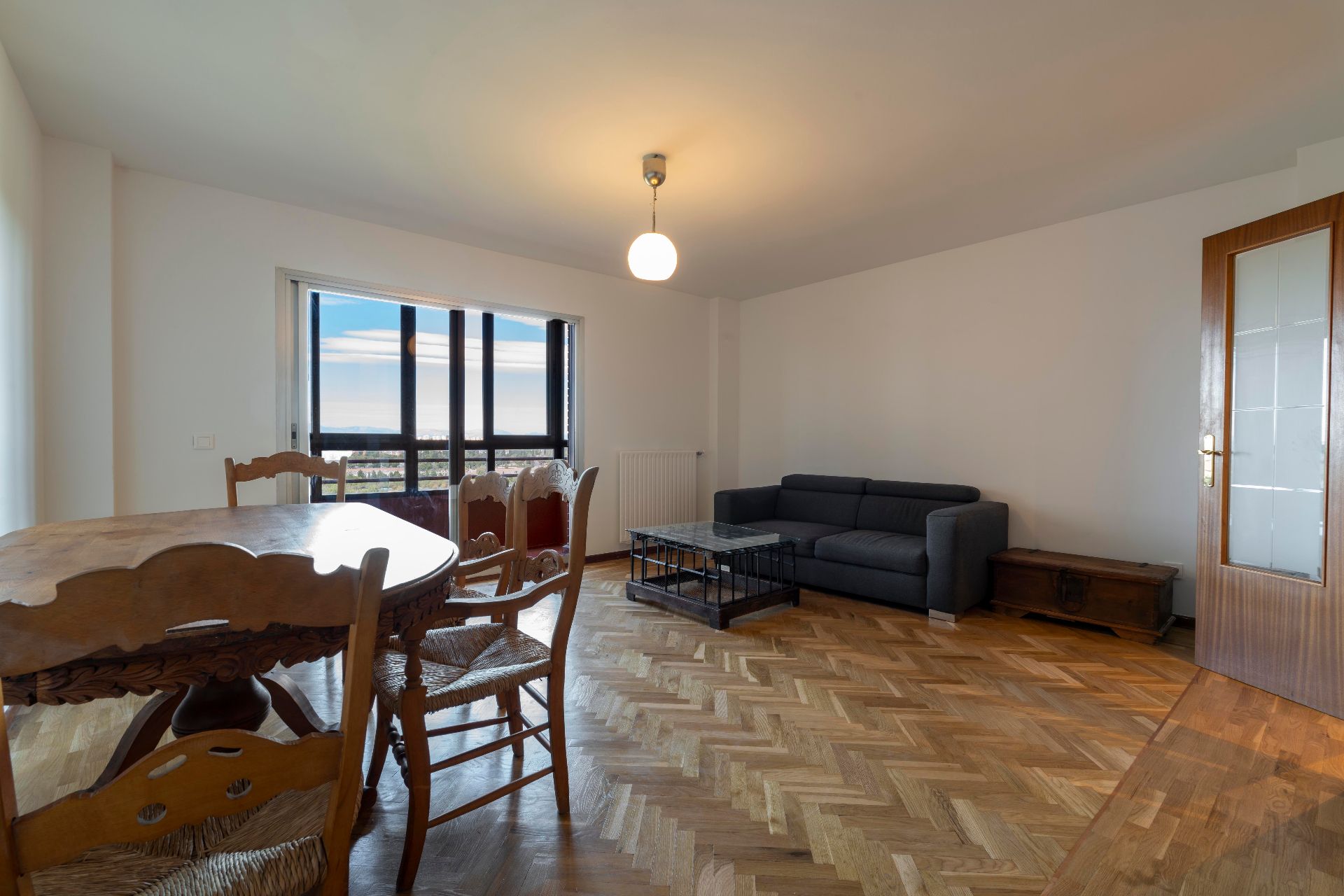 Sala de estar de Piso de alquiler en  Madrid Capital con Aire acondicionado, Calefacción y Parquet
