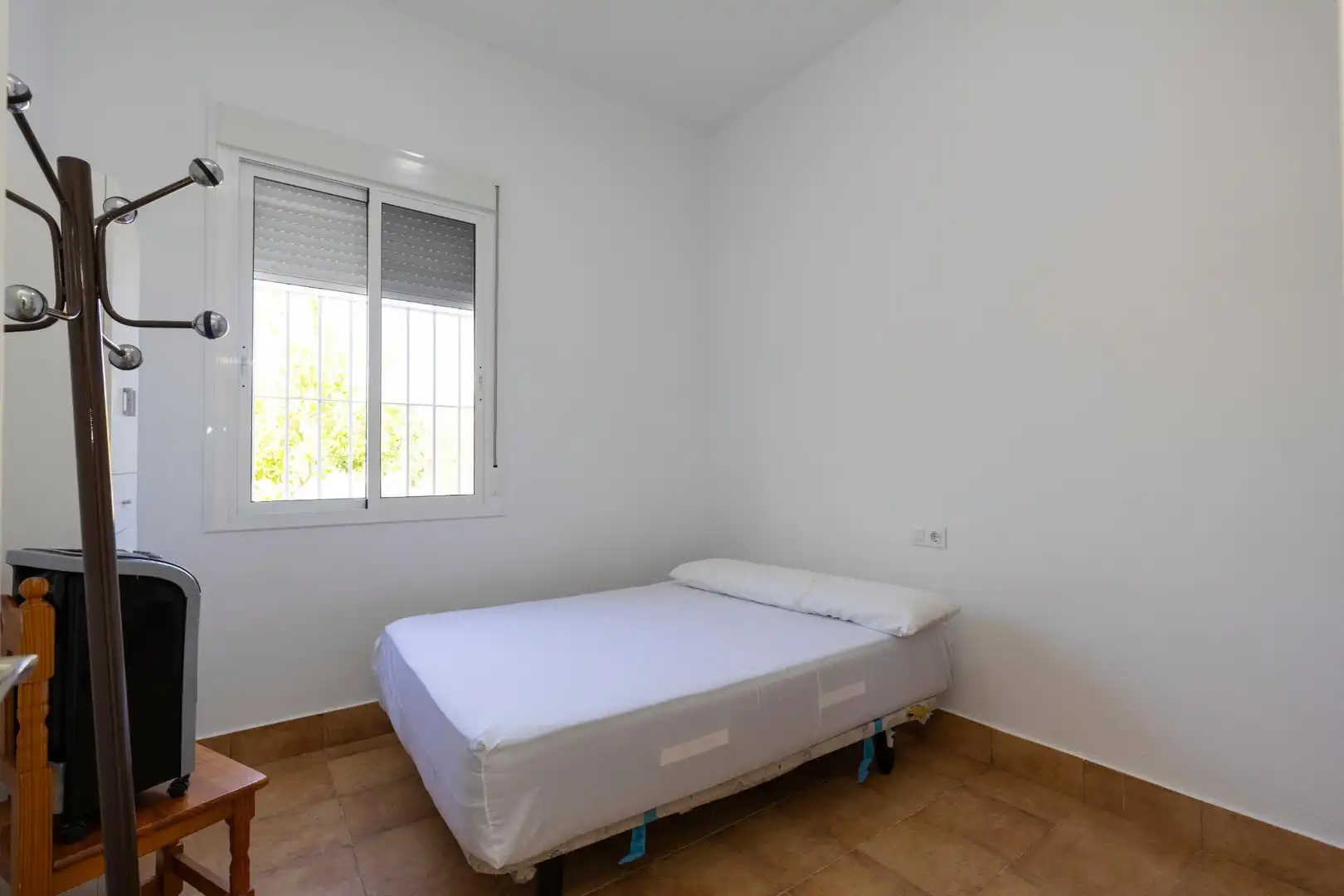 Habitación de Casa o chalet en venta en La Puebla del Río con Terraza, Trastero y Piscina