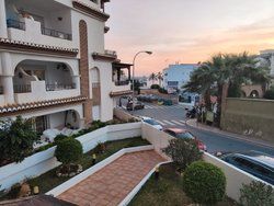 Vista exterior de Piso de alquiler en Almuñécar con Terraza, Amueblado y Horno