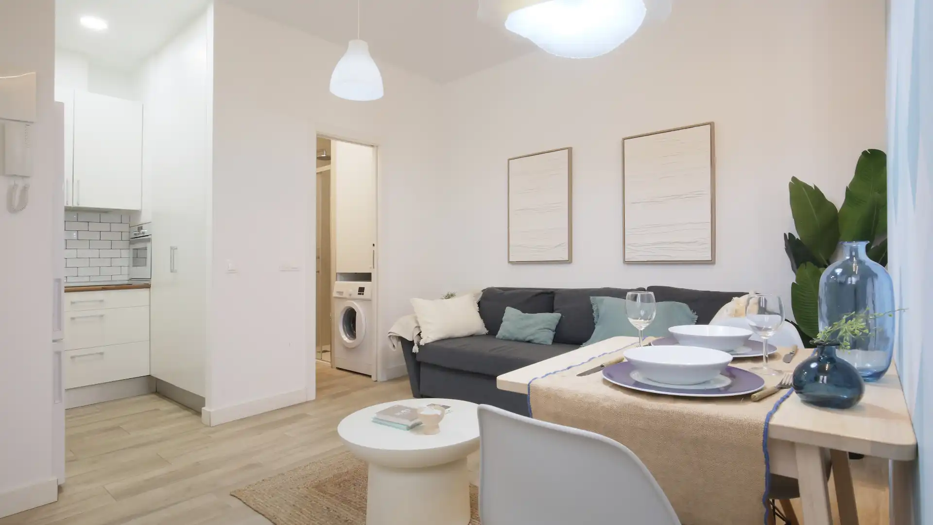 Living room of Flat for sale in  Madrid Capital  with Air Conditioner, Heating and Furnished