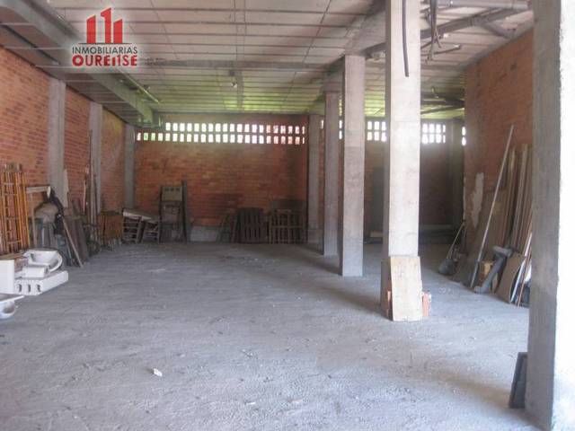 Local comercial en Alquiler en A Ponte