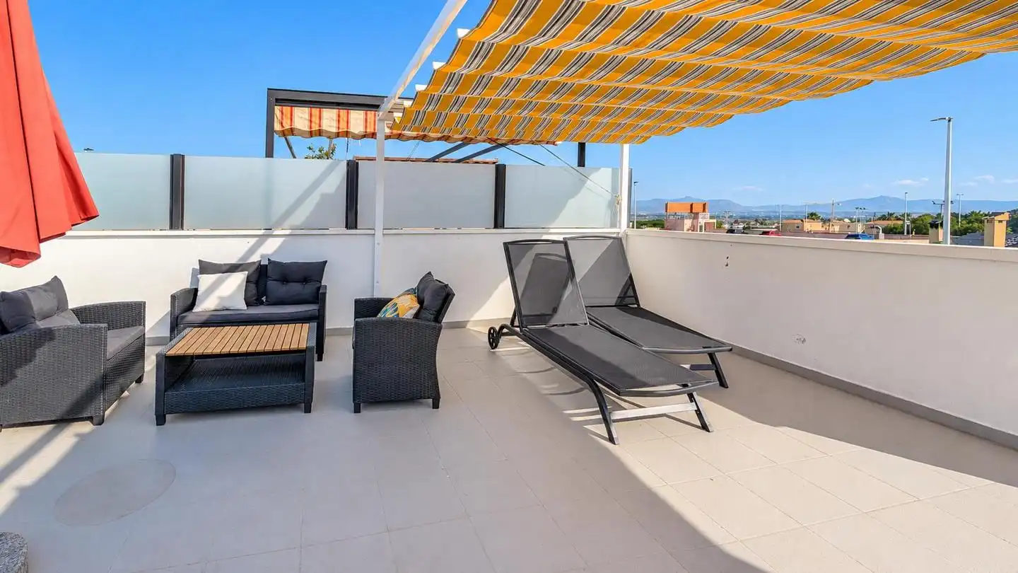 Casa bifamiliare con piscina in vendita a Avenida de Finlandia, imagen 26