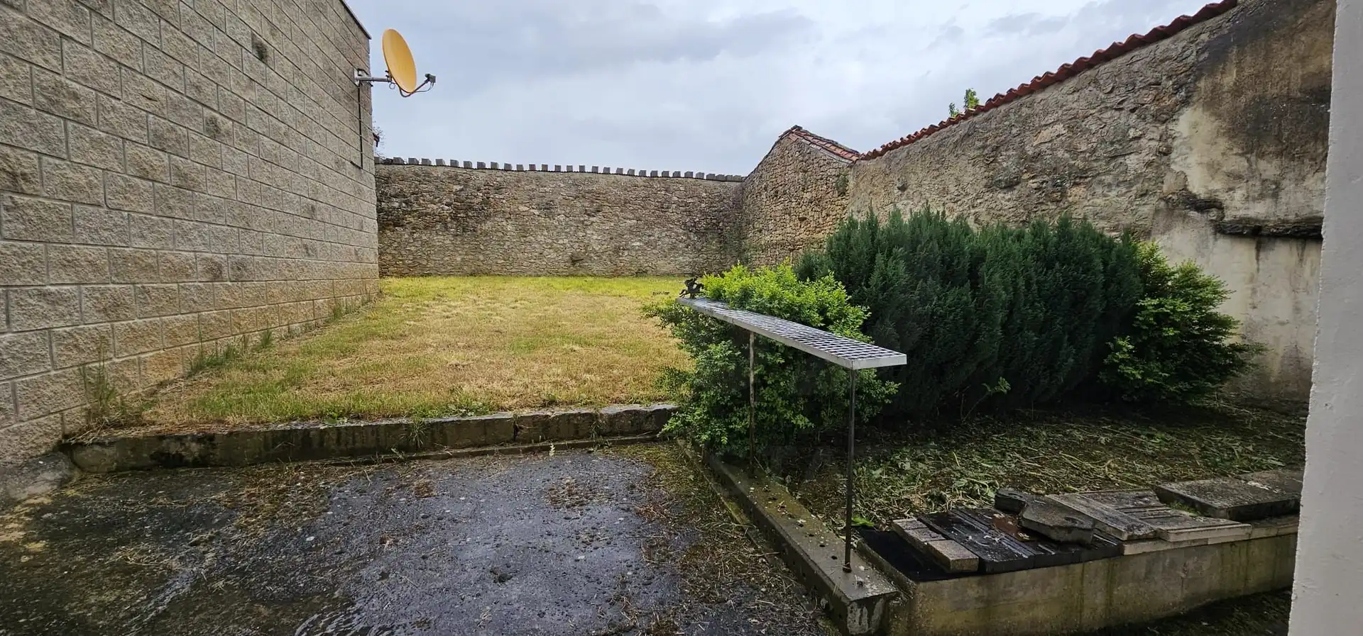 Jardín de Finca rústica en venta en Valle de Valdebezana con Calefacción