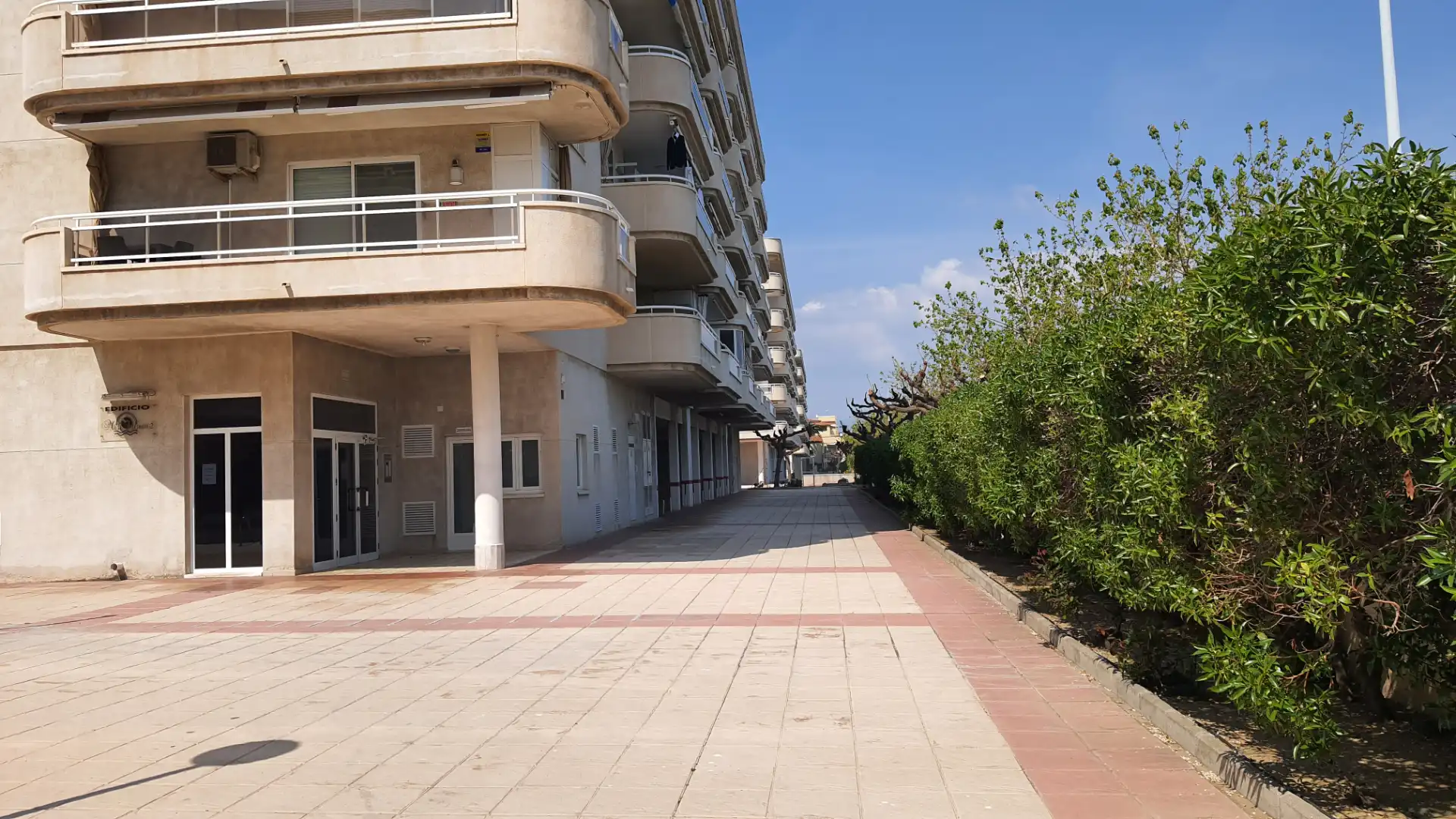Vista exterior de Apartament en venda en Vila-seca amb Terrassa i Piscina comunitària