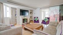 Living room of Flat for sale in  Madrid Capital  with Air Conditioner, Heating and Terrace