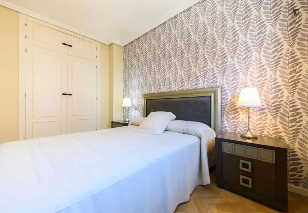 Bedroom of Apartments for rent in Madrid  with Air Conditioner, Heating and Furnished
