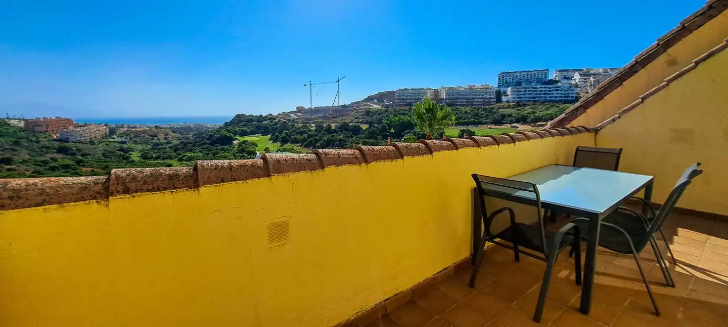 Attic for rent in La Duquesa