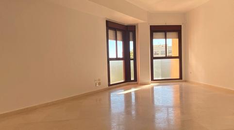 Photo 3 of Flat to rent in Calle Olimpo, Cavaleri, Sevilla