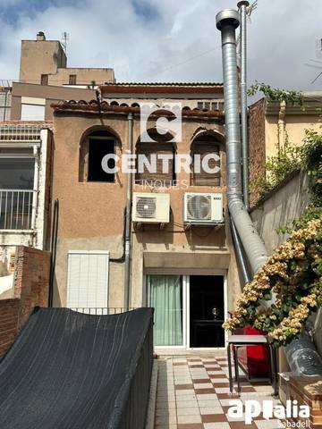 Edificio en Venta en Barri del Centre