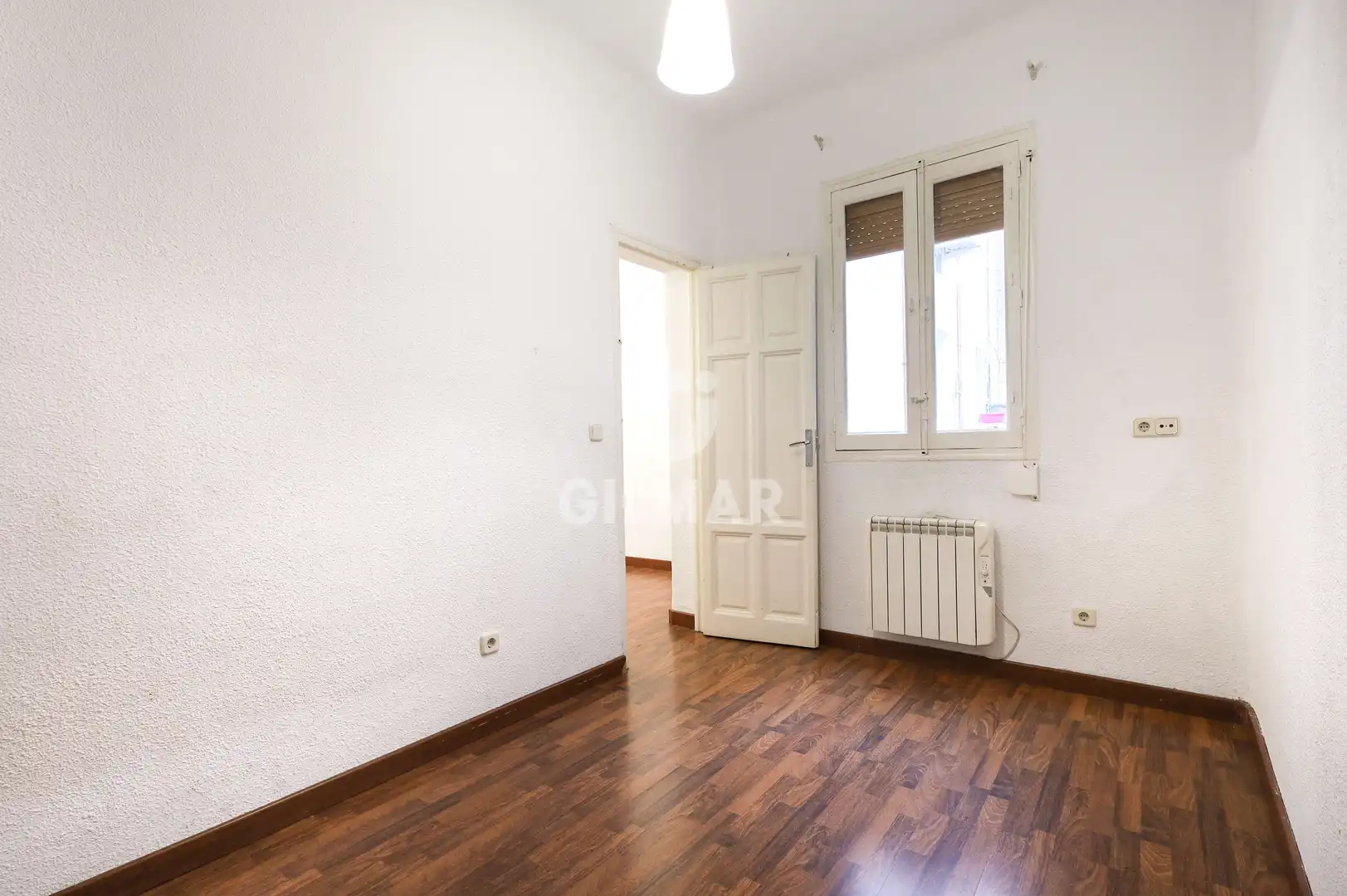 Habitación de Piso en venta en Madrid con Calefacción