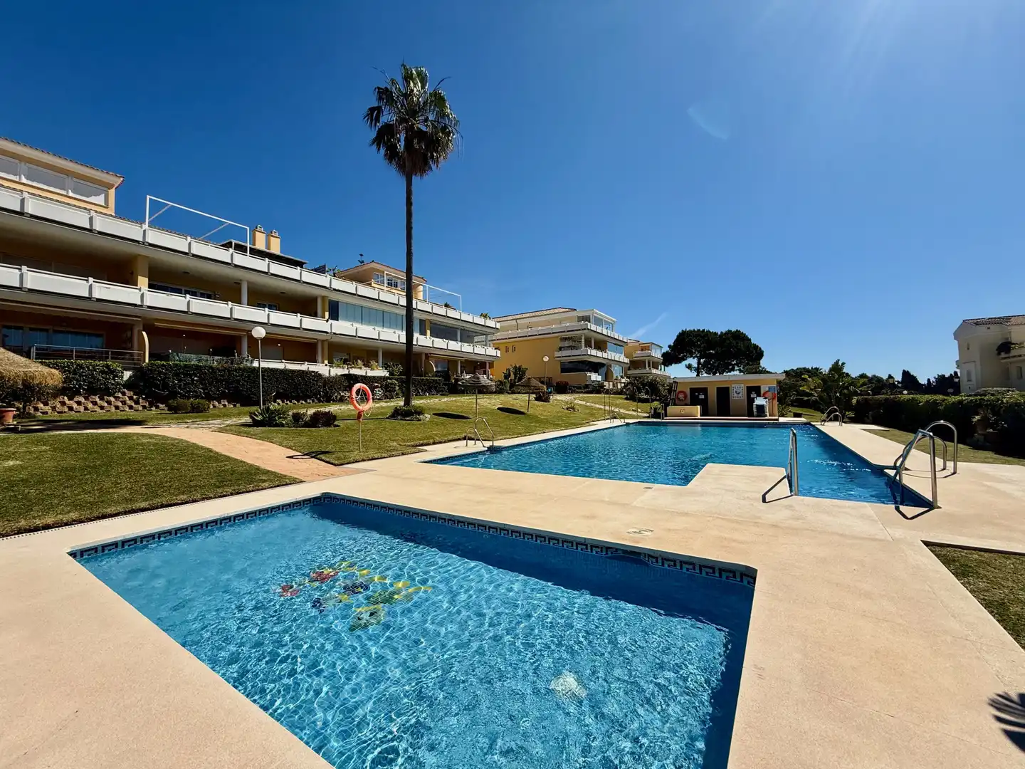 Piscina de Apartamento de alquiler en Marbella con Piscina y Piscina comunitaria