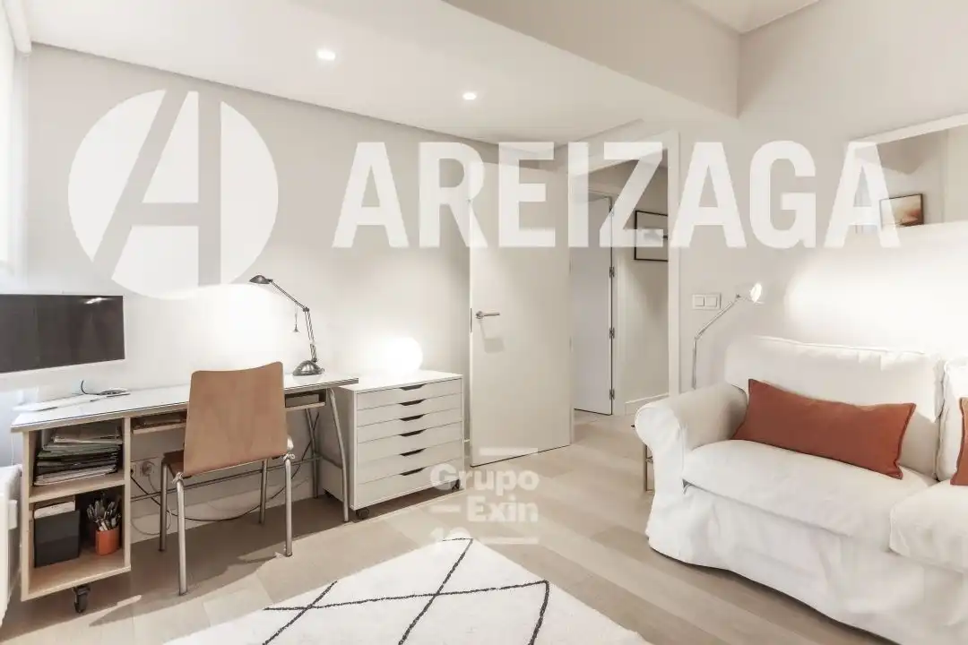 Piso en venta en Bergara Kalea, Área Romántica