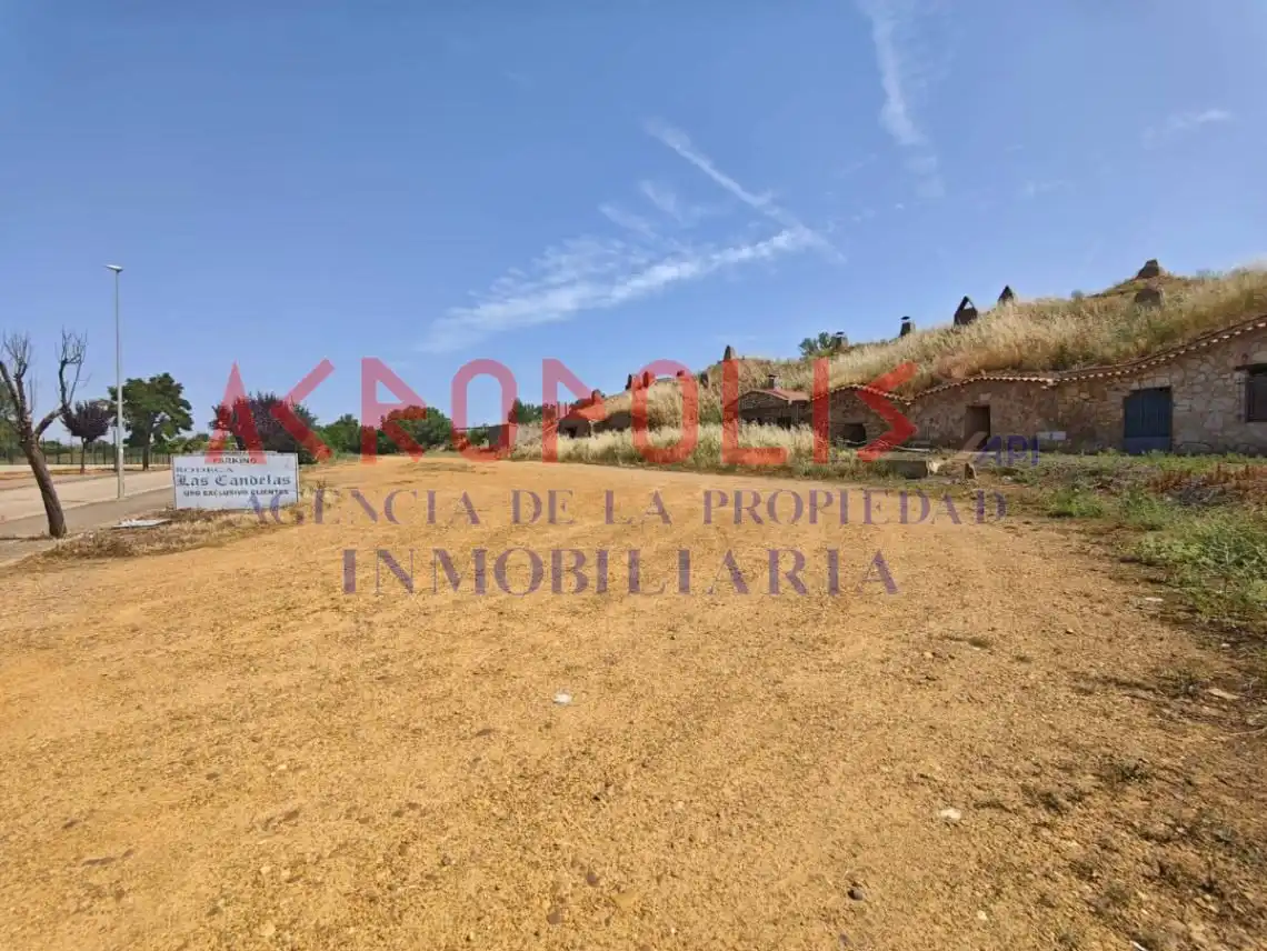 Local en venda en Pobladura del Valle amb Terrassa, Moblat i Alarma