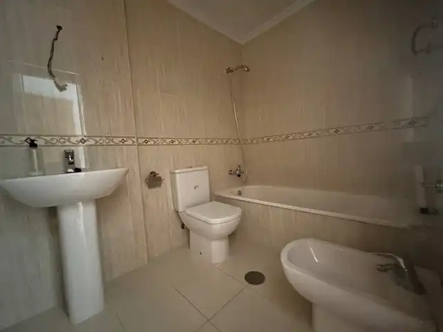Bathroom of Flat for rent in Barreiros  with Heating, Parquet flooring and Terrace