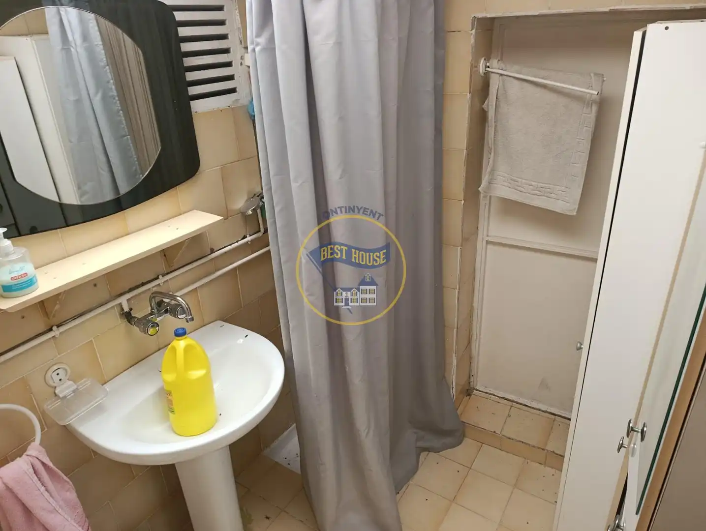 Bany de Casa o xalet en venda en Ontinyent amb Jardí privat, Traster i Piscina