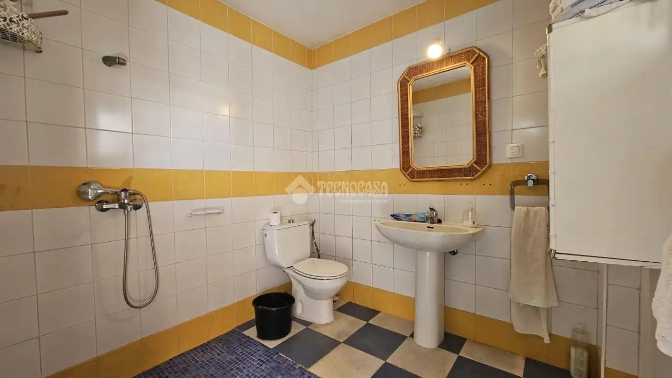 Casa aparellada amb terrassa en venda a Villanueva del Ariscal, imagen 20
