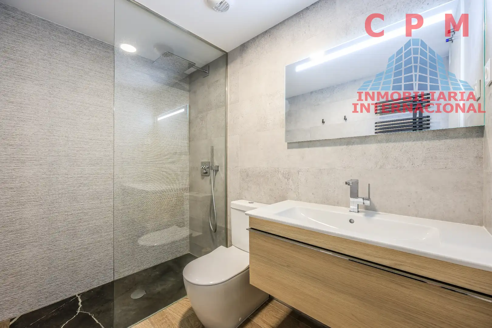 Badezimmer von Wohnung zur Miete in Madrid mit Klimaanlage, Heizung und Parkett