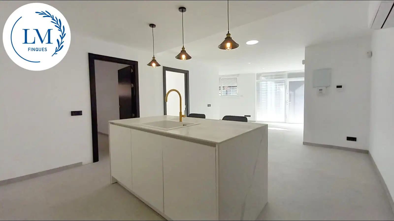 Ground floor for sale in Centre Vila